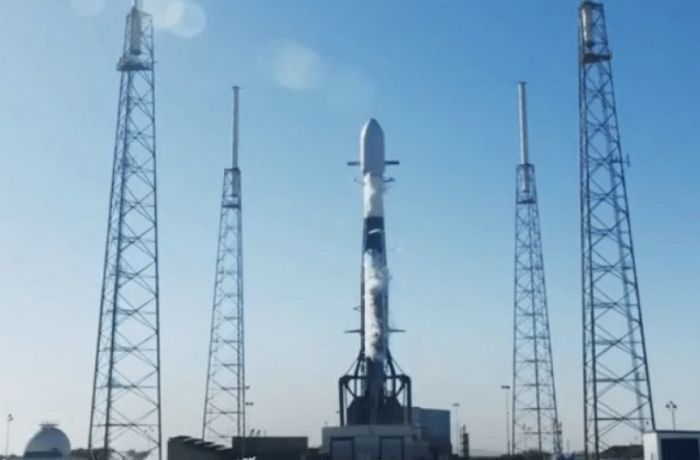 Ракета Falcon 9 вывела в космос первые албанские спутники