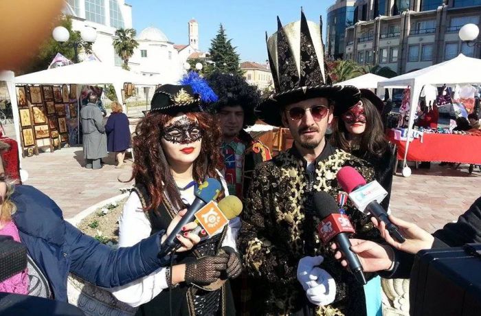 Как развлекают туристов в Шкодере?