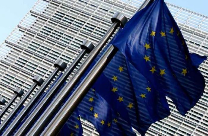 Брюссель рекомендует начать переговоры о евроинтеграции с Албанией
