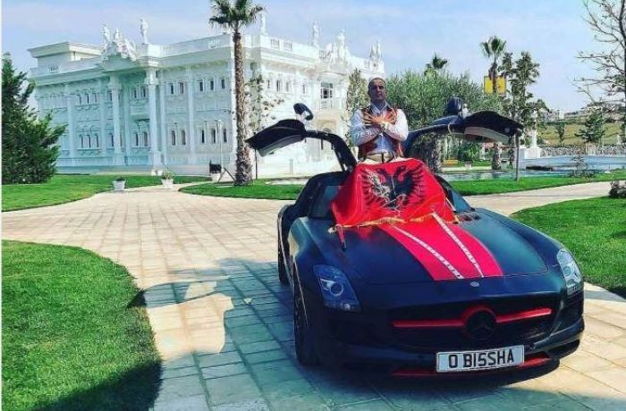 Налоговые органы Албании проверят владельцев роскошных автомобилей