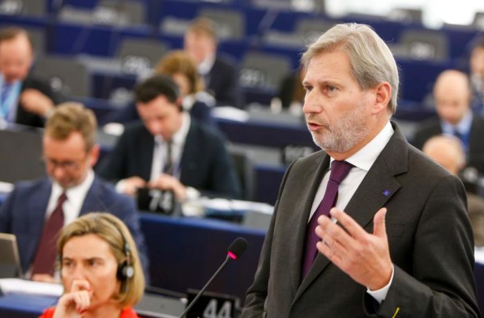 Йоханнес Хан: рекомендация открыть переговоры о евроинтеграции с Албанией поступит в мае