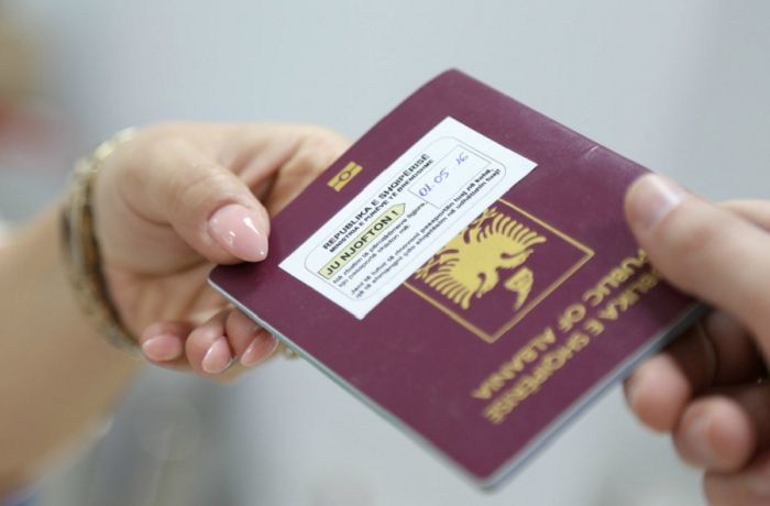 МВД Албании предложило новые условия получения албанского гражданства