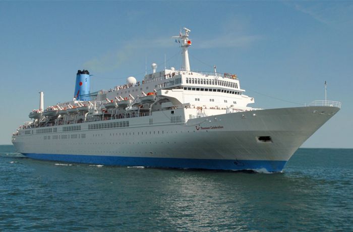 Круизный лайнер MS Thomson Celebration привез новых туристов в Дуррес