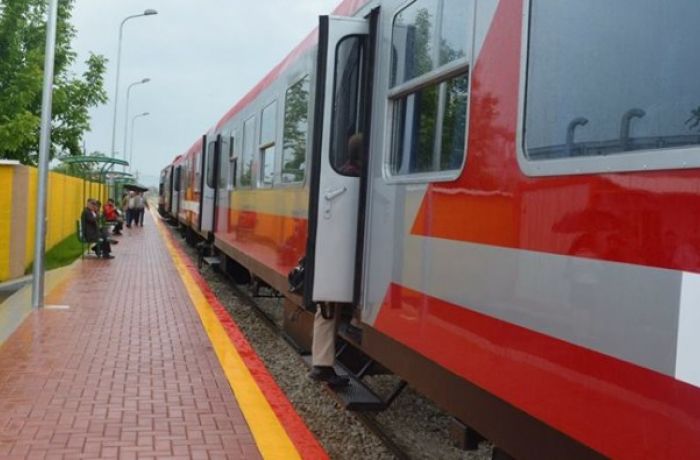 Албания получает грант ЕС на железную дорогу в порт и аэропорт