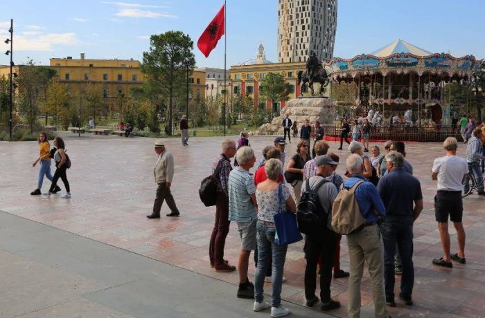 Число иностранных туристов в Албании в мае 2022 выросло на 84% 