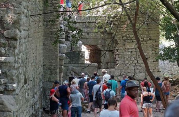 Албания приблизилась к докризисному турпотоку в 1 полугодии 2021