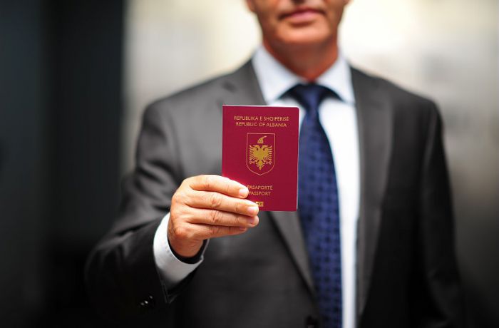 Почему паспорт и гражданство Албании стали еще полезнее?