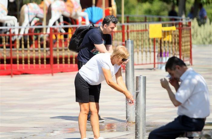 В Албании наступила жара, температура достигла 39 градусов по Цельсию