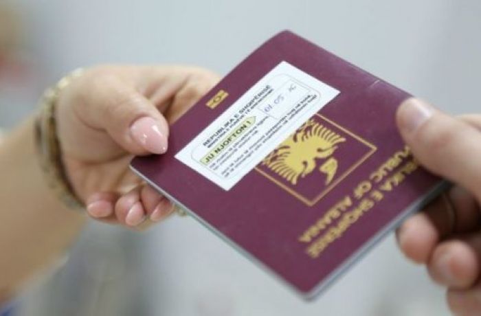 Изменен сбор за представление гражданства Албании