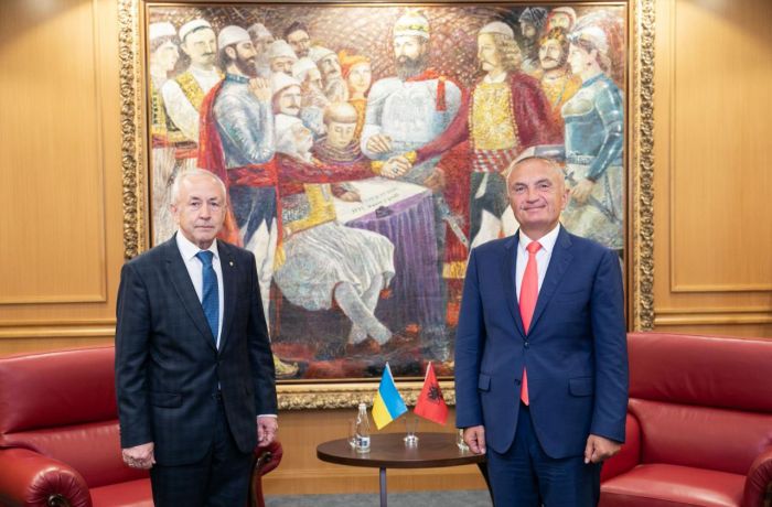 Президент Албании встретил первого посла Украины в Тиране