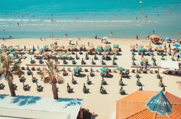 Количество туристов в Дурресе выросло более чем в 1,5 раза в июле 2022