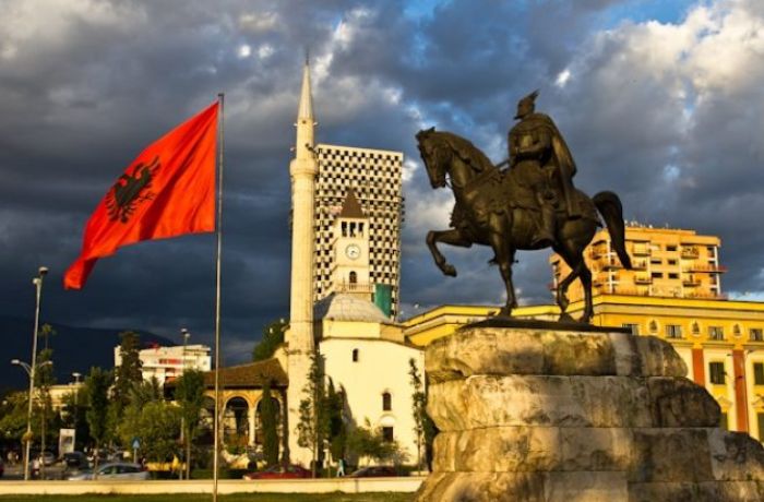 Жилье обеспечило большую часть иностранных инвестиций в Албанию в 1 полугодии 2024 