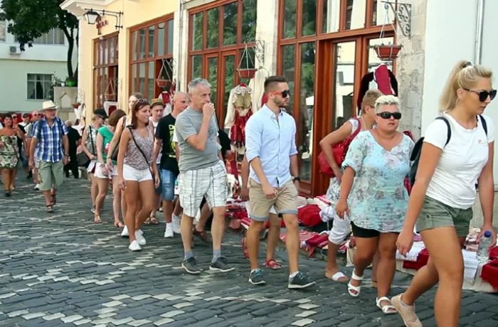 Туризм в Албании в 2025 году: падение потока из Косово и новые тенденции